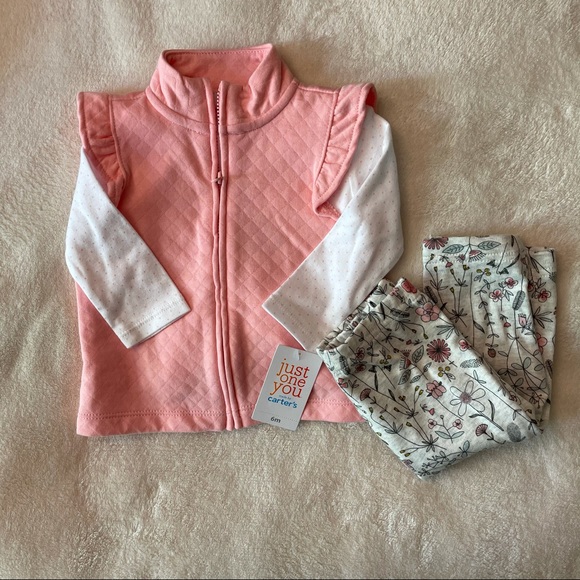Carter’s Spring 3 Piece Outfit - Picture 1 of 11